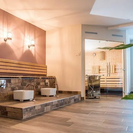 Stratmanns מלון 3*