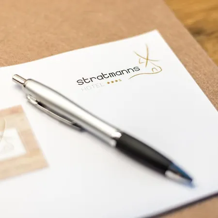 מלון Stratmanns 3*