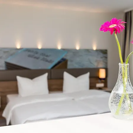 Stratmanns Отель Лоне