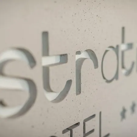 Stratmanns מלון 3*